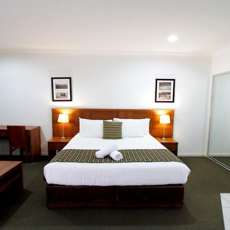 Chinchilla Downtown Motor Inn Bagian luar foto