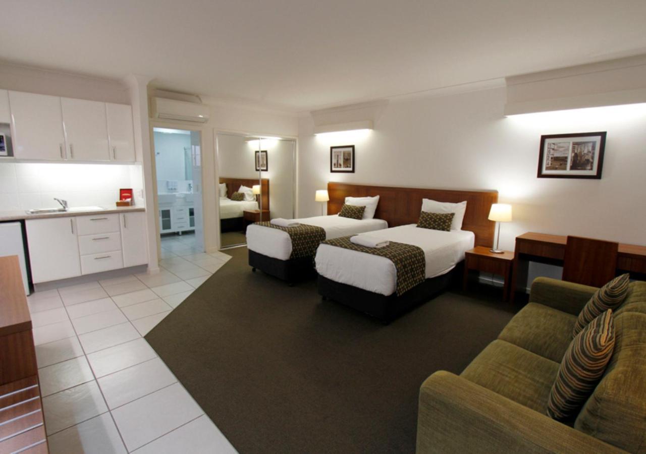 Chinchilla Downtown Motor Inn Bagian luar foto