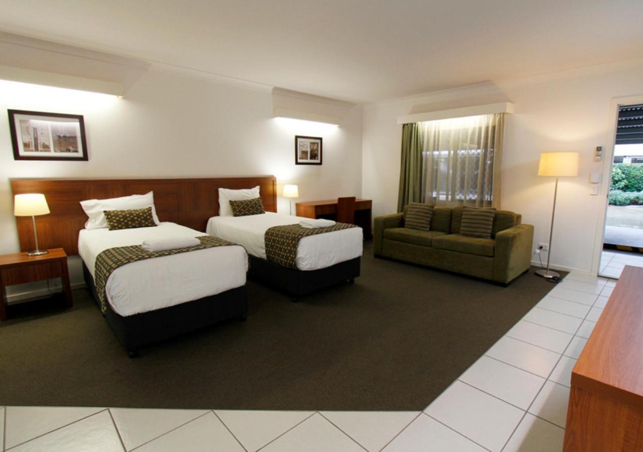 Chinchilla Downtown Motor Inn Bagian luar foto