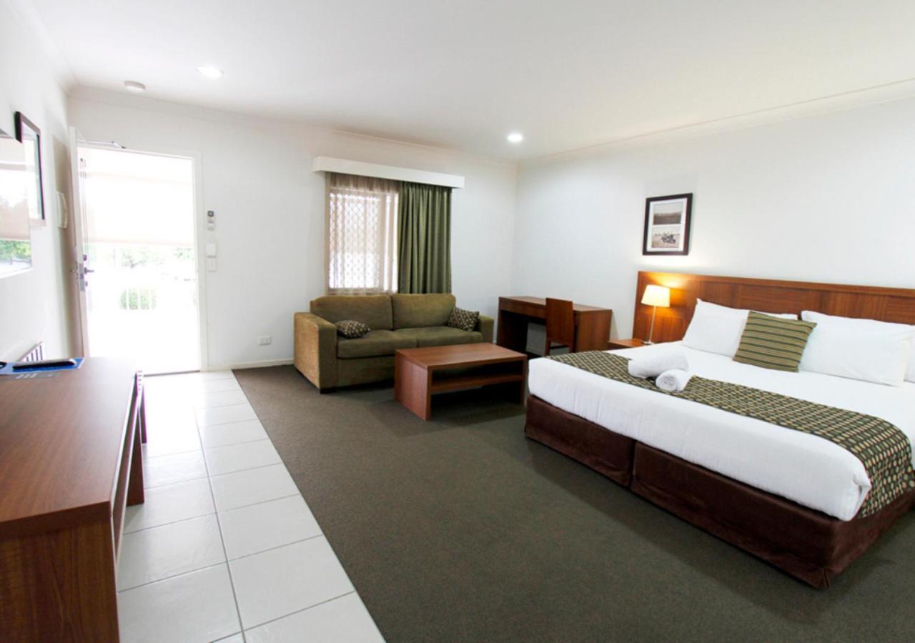 Chinchilla Downtown Motor Inn Bagian luar foto