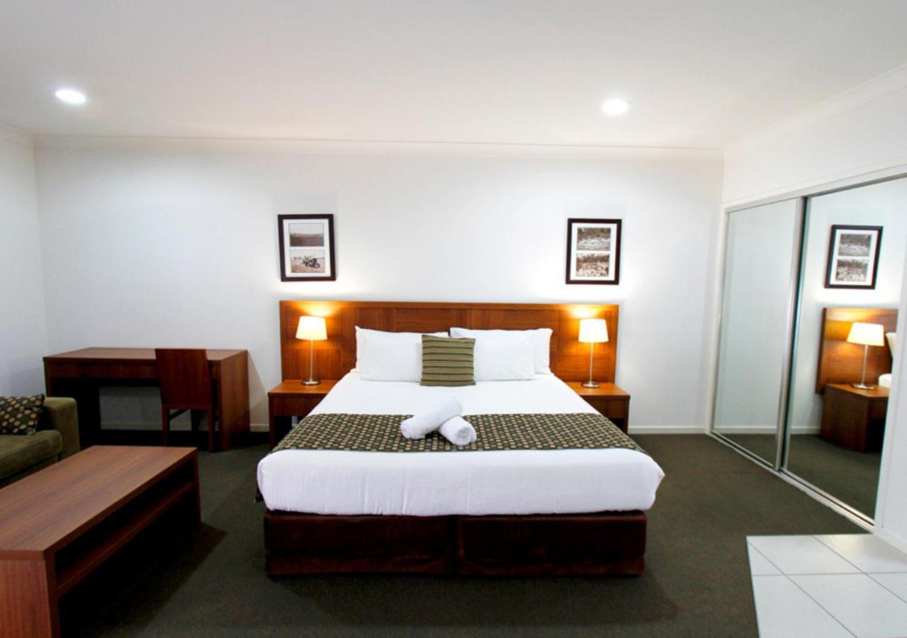 Chinchilla Downtown Motor Inn Bagian luar foto