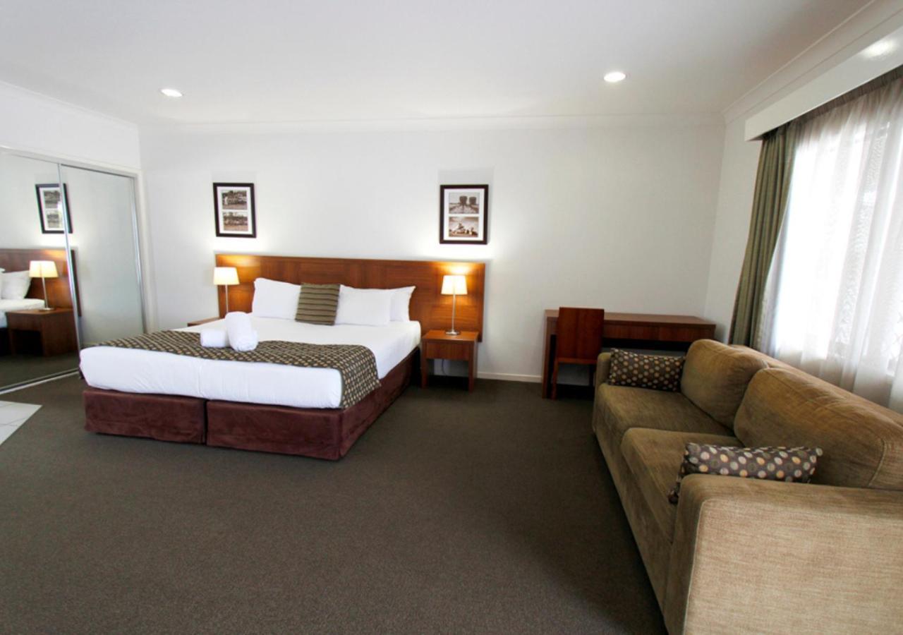 Chinchilla Downtown Motor Inn Bagian luar foto