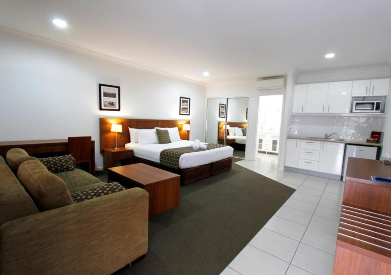 Chinchilla Downtown Motor Inn Bagian luar foto