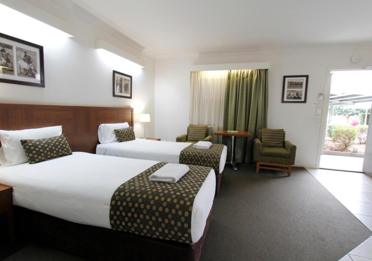 Chinchilla Downtown Motor Inn Bagian luar foto