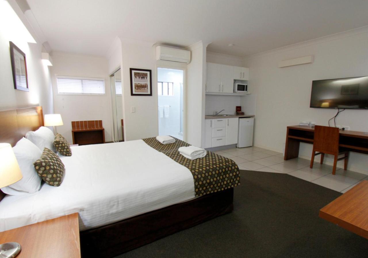 Chinchilla Downtown Motor Inn Bagian luar foto