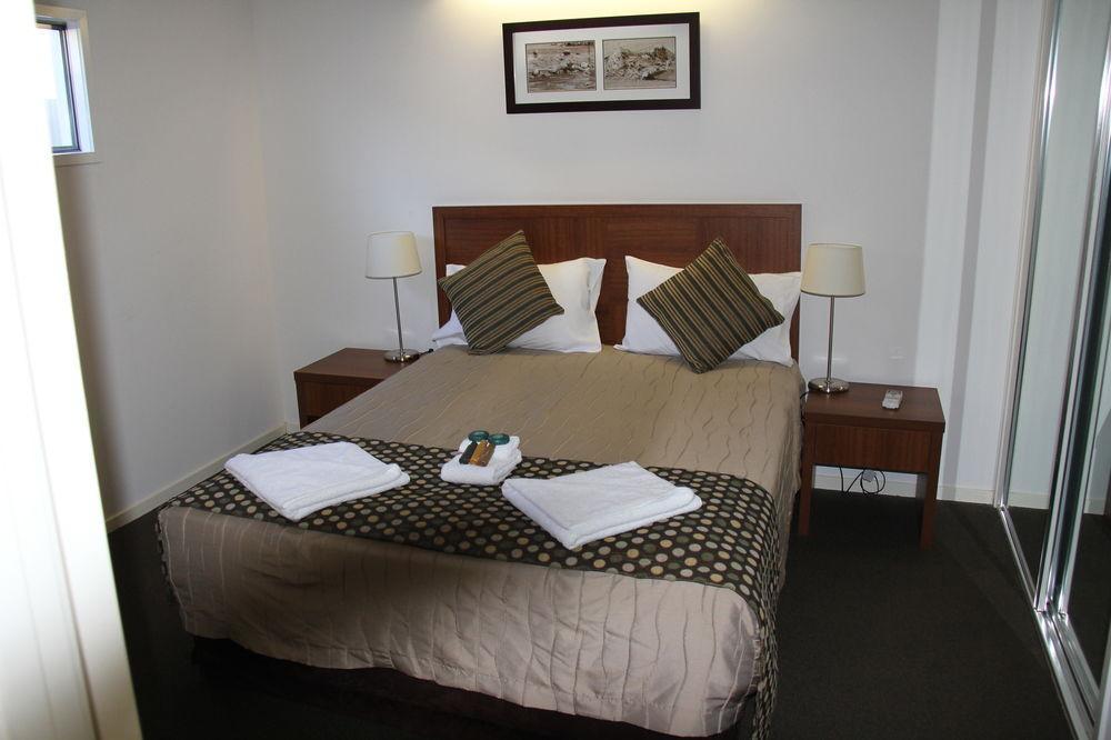 Chinchilla Downtown Motor Inn Bagian luar foto