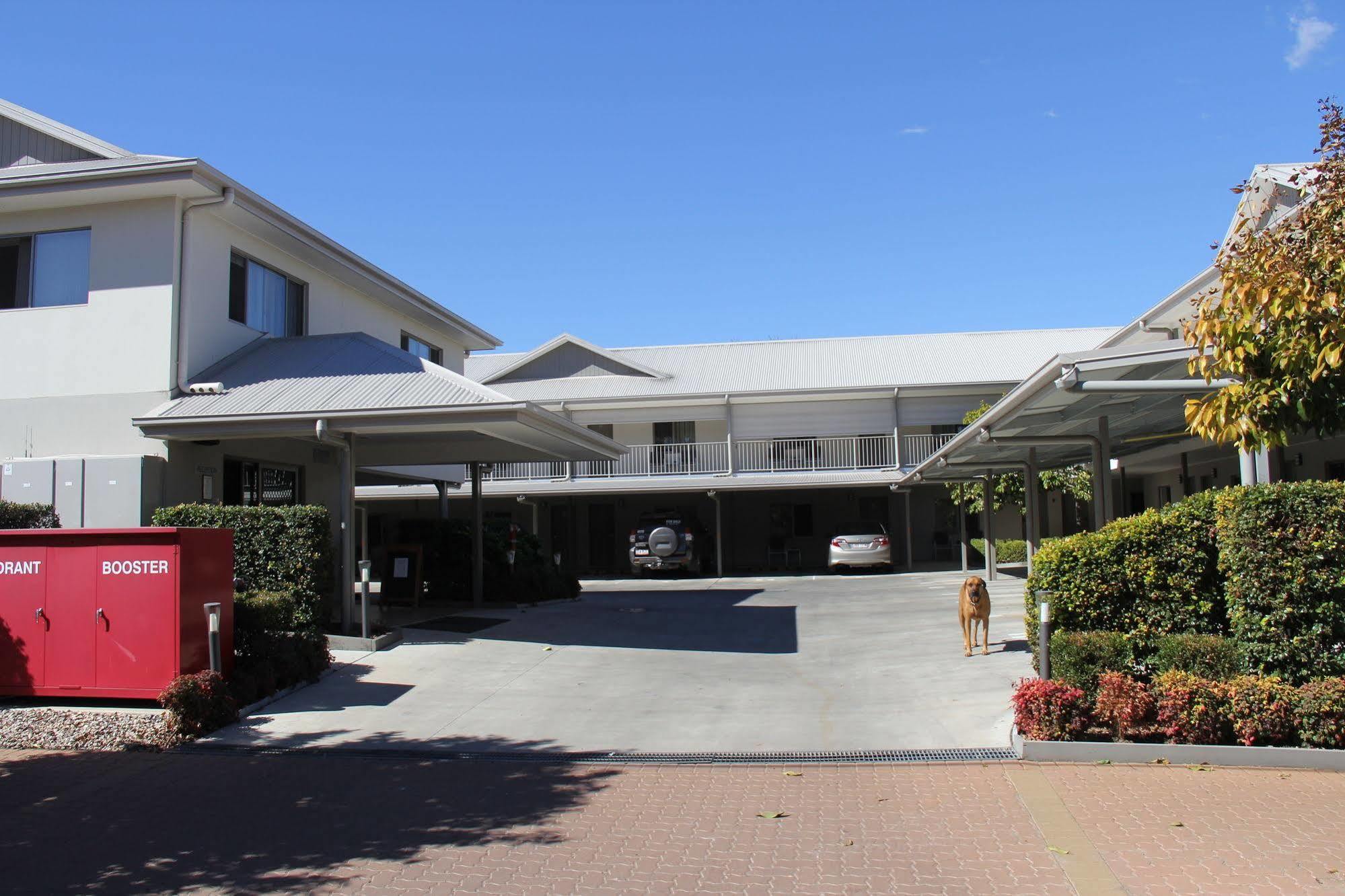Chinchilla Downtown Motor Inn Bagian luar foto